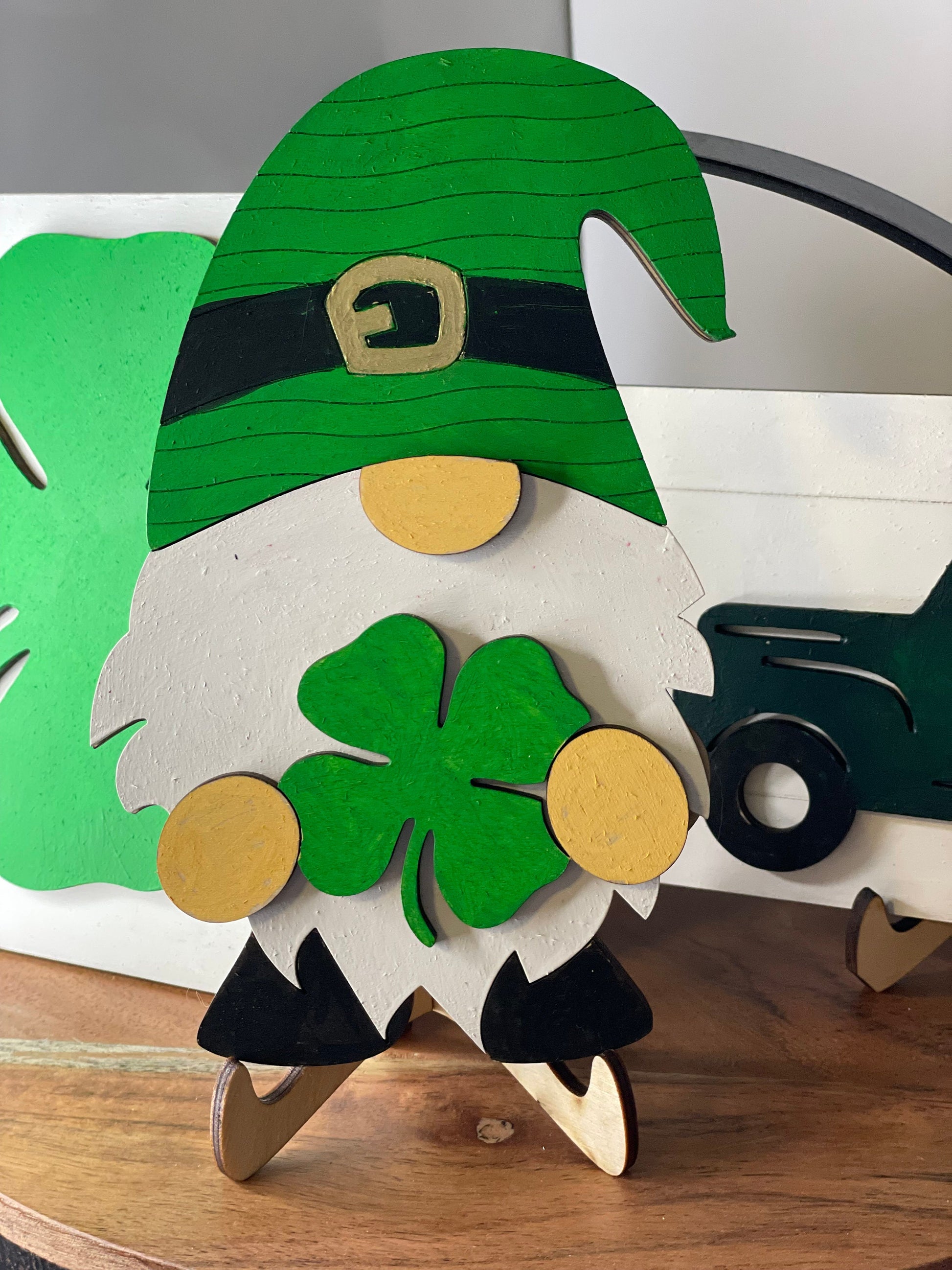 St. Patrick's Day tiered tray decor | mini signs