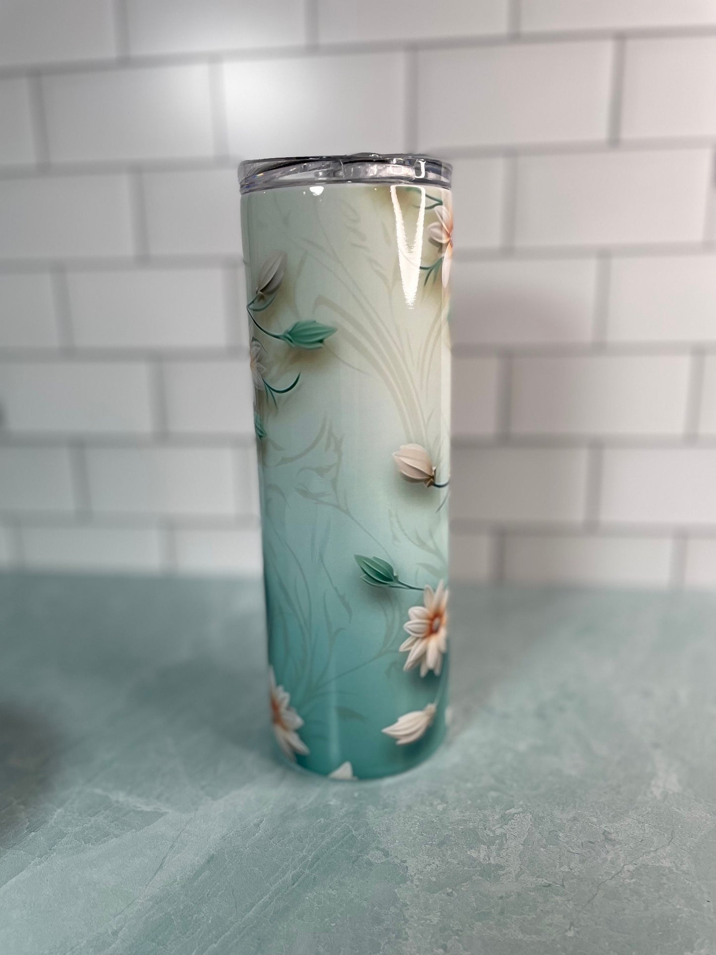 Daisies on blue background 20 oz skinny tumbler